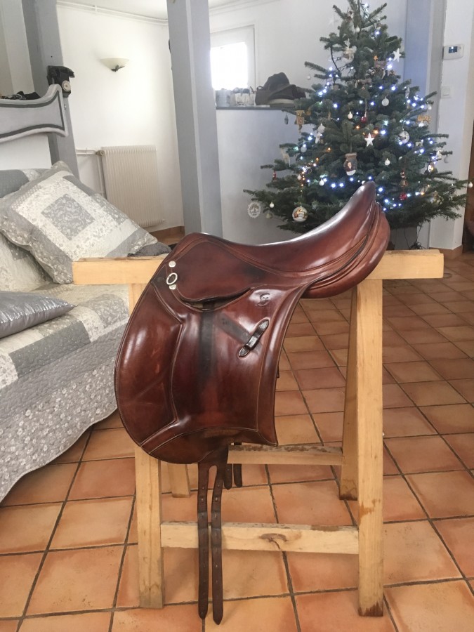 Selle mixte d’équitation Forestier de 1995 - 18 pouces on Gens de Confiance