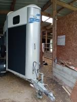 Vans chevaux