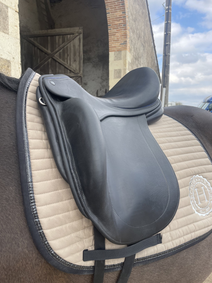 Vente de selle 235