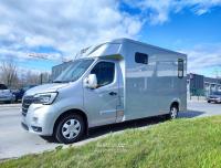 Vans chevaux