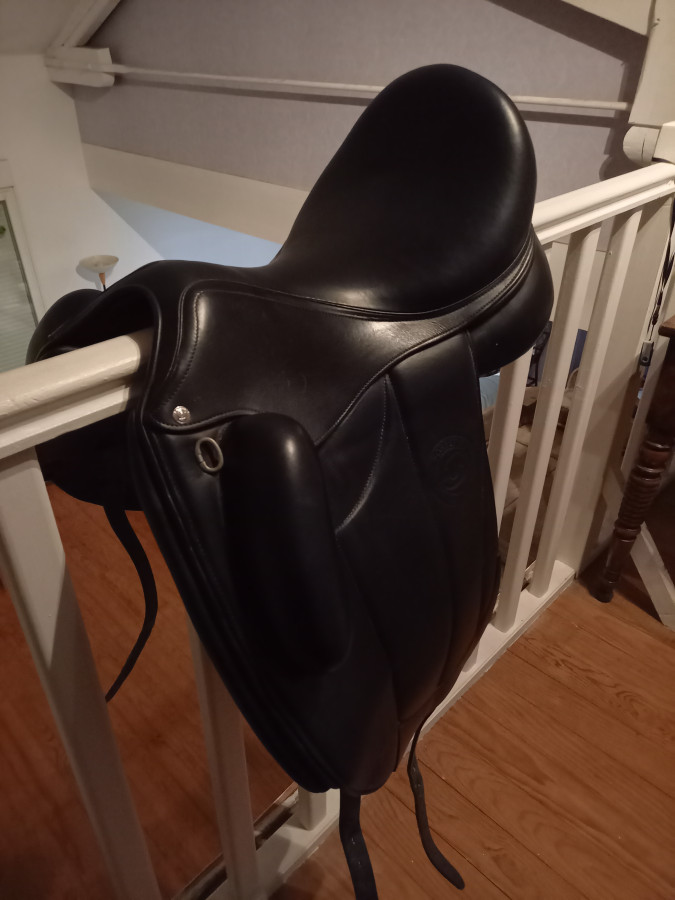Selles de dressage County occasion à vendre | Equirodi France