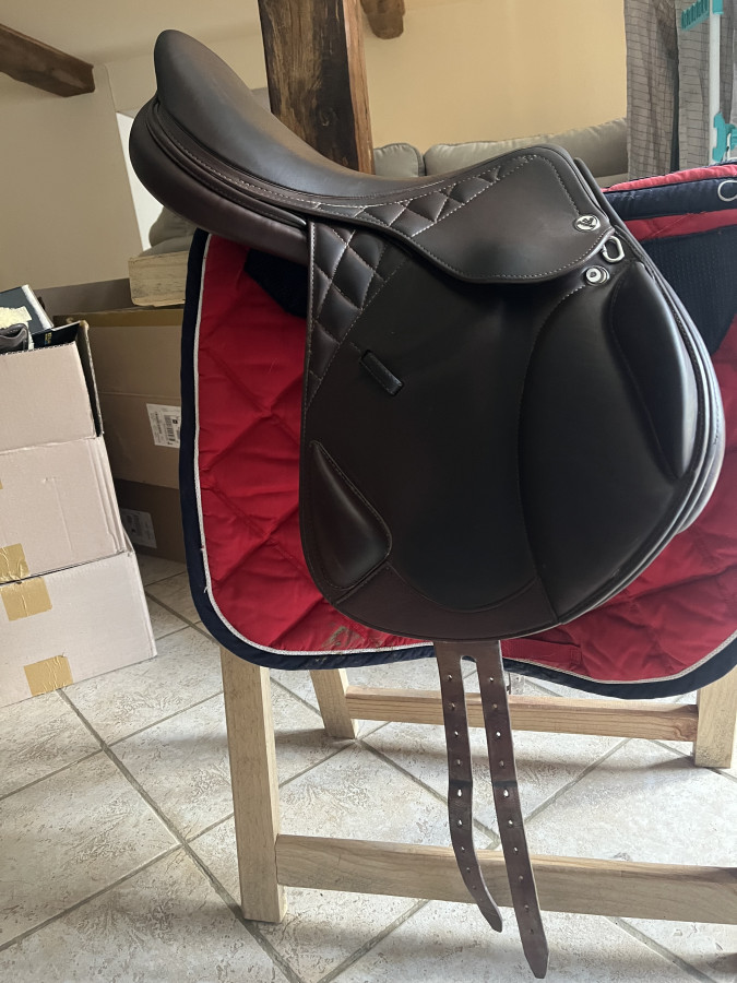 Vente de selle 282