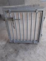 Fentre de box en acier