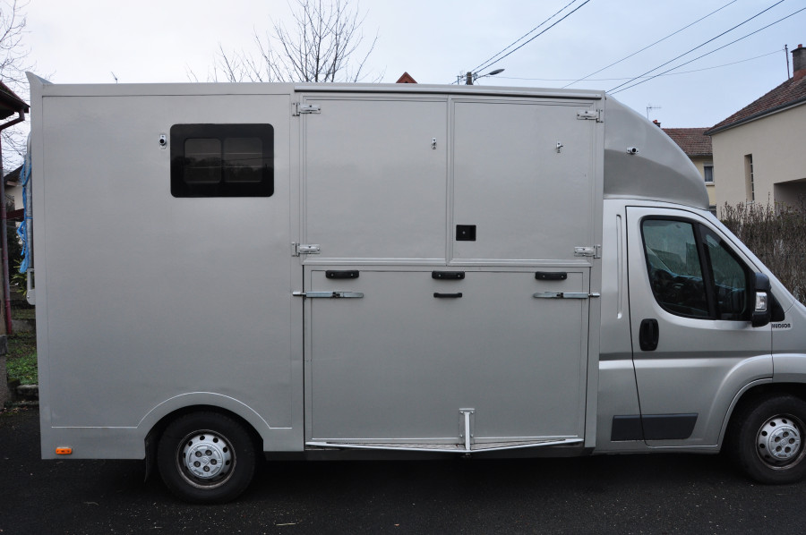 Camion VL 2 chevaux