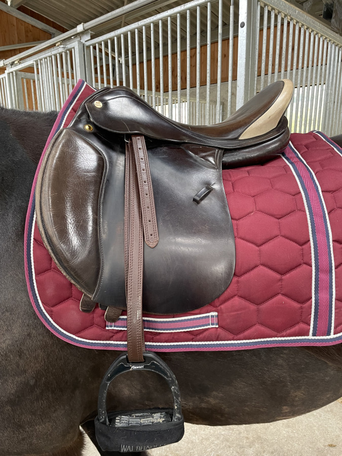 Vente de selle 282