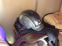 Bombes, casques