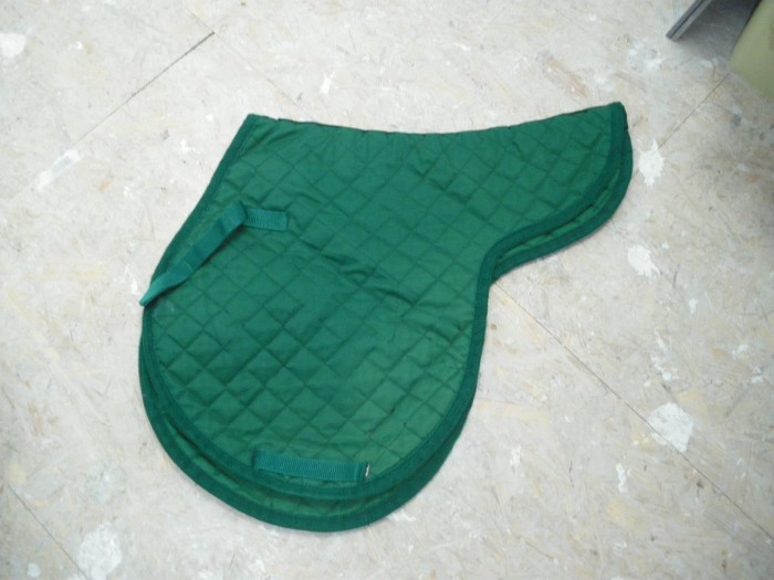 Tapis forme selle vert sapin