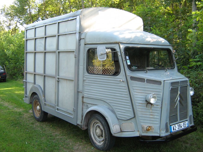 Super H... le camion d'Oscar en cours de renovation