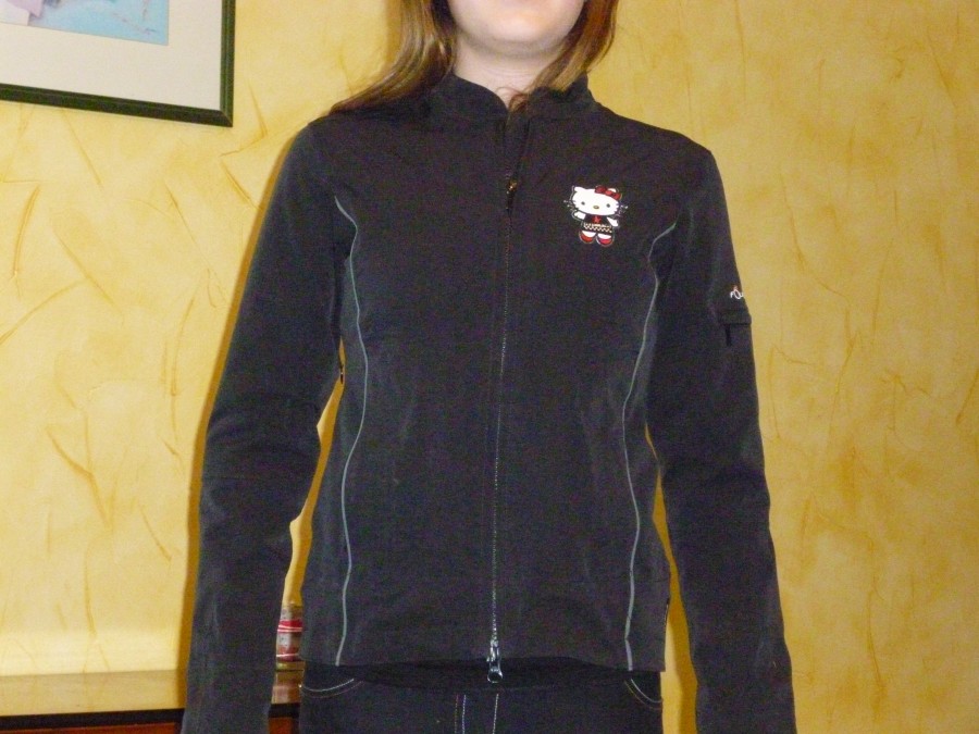 veste Hello Kity 12 ans 