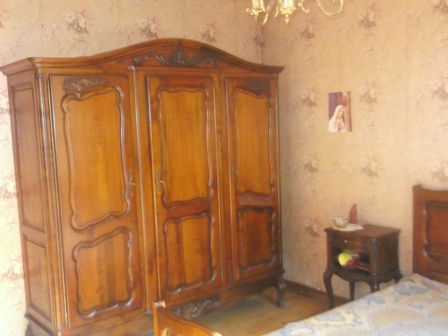 chambre 1derriere la salle � manger