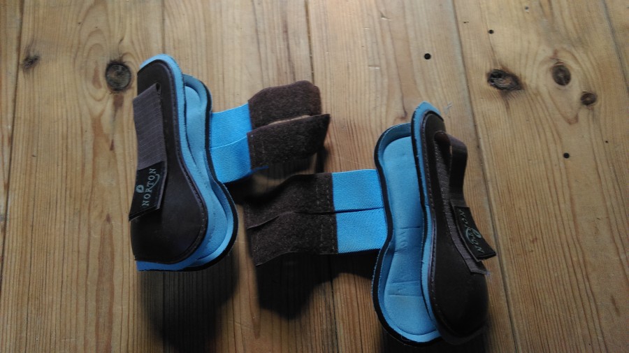 GUetres marron et bleu Norton poney