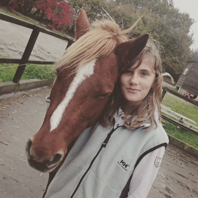 Moi et Quelle. Je l\'ai monter aujourd\'hui voil� bisous !! ??