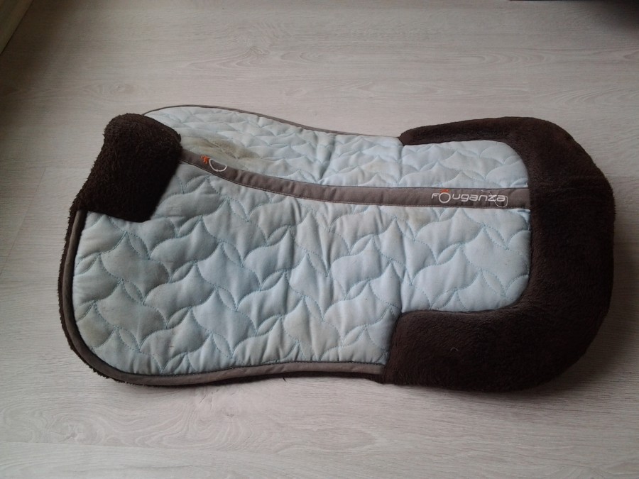 amotisseur bleu ciel moumoute marron  10 euros
