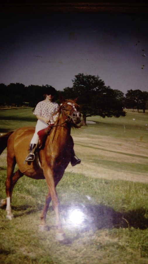 Bonjour je m\'appelle rayelle aubreton j\'ai 44 ans et je suis une grande fan de chevaux et de poneys je monte  cheval depuis l\'ge de 11 ans et demi et je viens de passer mon galop 2 cette anne le 23 mai je monte  cheval tout les mercredi aprs-midi 