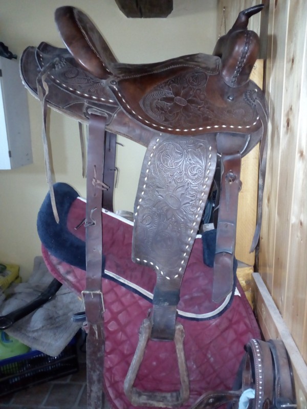 selle western a vendre 250?