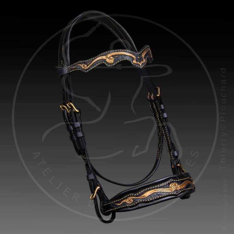 Bridon Gleipnir Atelier des Centaures en noir et or, t�ti�re anatomique et muserolle matelass�es.
