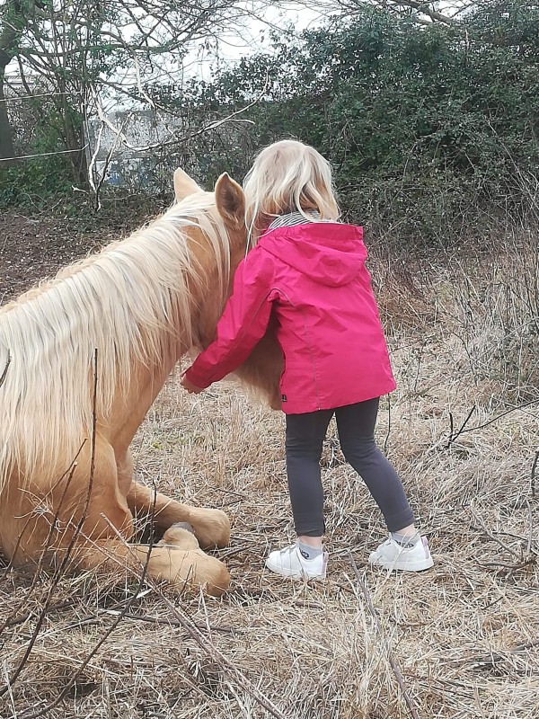 Un petit c�lin � sa petite flame le grand amour