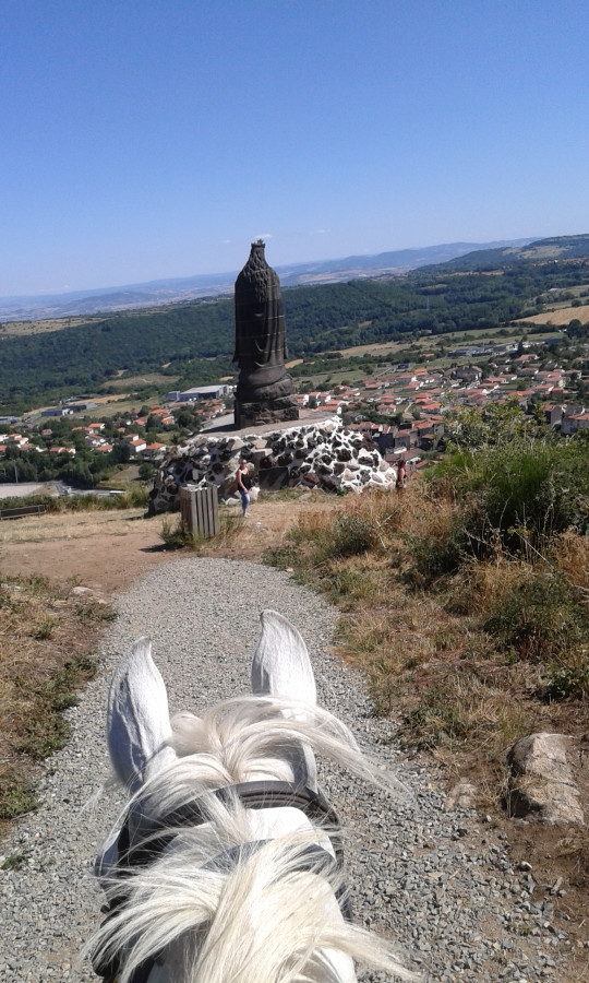 Madhi et la vierge Notre Dame de la garde