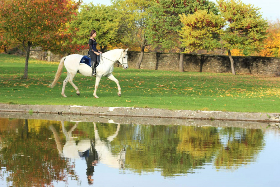 M�lanie et Bambola dans le parc