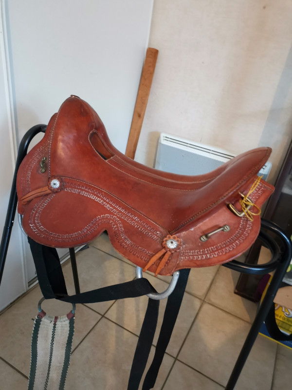 Test : Le choix d'une selle western Wade sur mesure