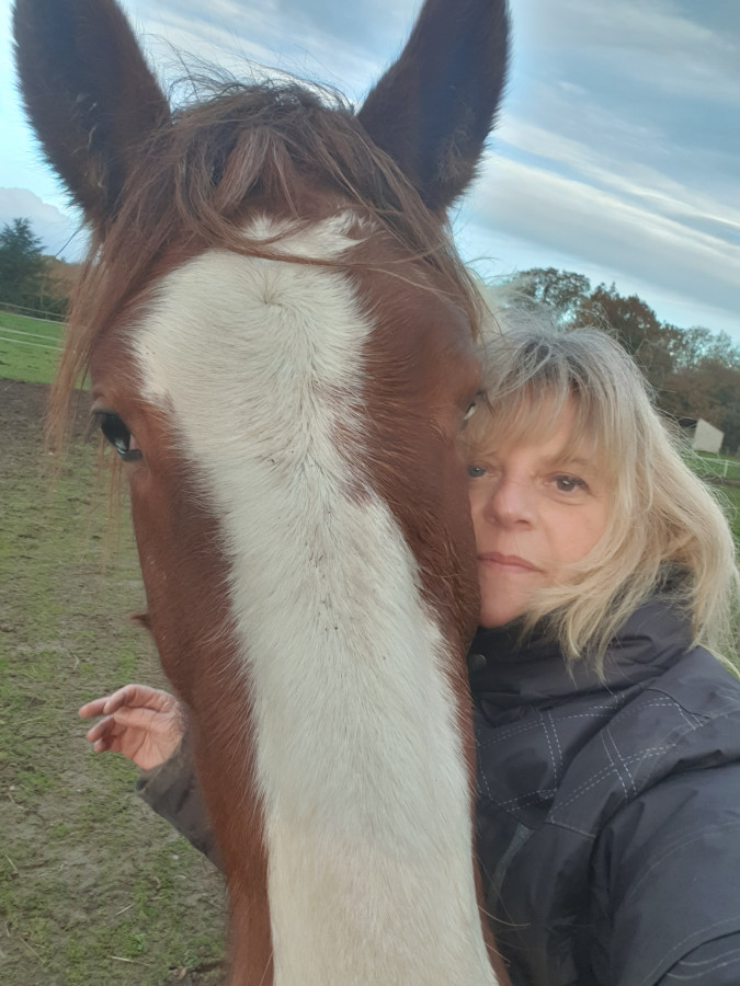 Nous sommes depuis peu ensemble et d�j� une tr�s belle complicit�, je pr�cise elle adoooore les selfies
